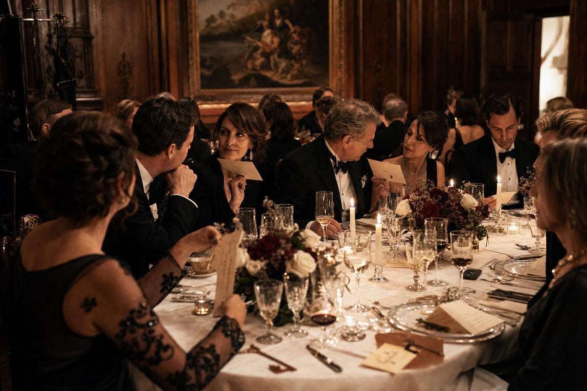 Krimidinner für Erwachsene: Anspruchsvolle Fälle für die große Runde